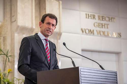 VfGH Pr�sident Grabenwarter am Verfassungstag