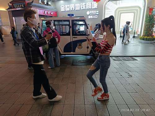 SZ Shenzhen Luohu Dongmen night KOL social media online visitors in February 2024