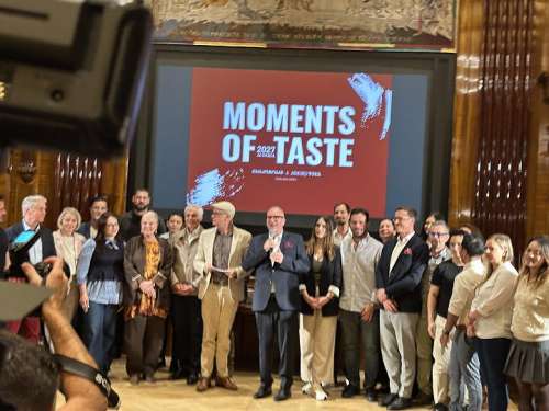 Moments of Taste 2027 Gruppenfoto mit Gastronomen und Herausgebern