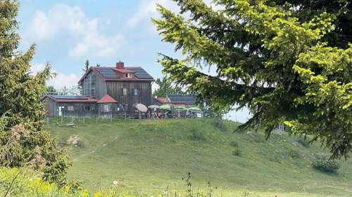 Die Julius Seiler H�tte - bio zertifiziert auf 1300m Seeh�he
