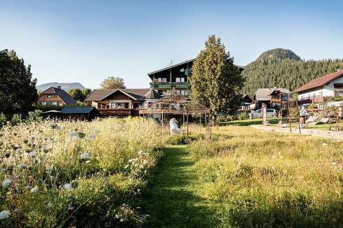 Aussenansicht: Das Hotel Kogler ist ein Umweltzeichen Pionierbetrieb im Ausseerland Salzkammergut.
