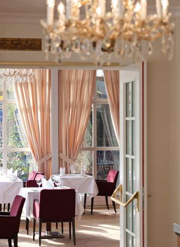 Parkhotel Sch�nbrunn, Blick ins Restaurant