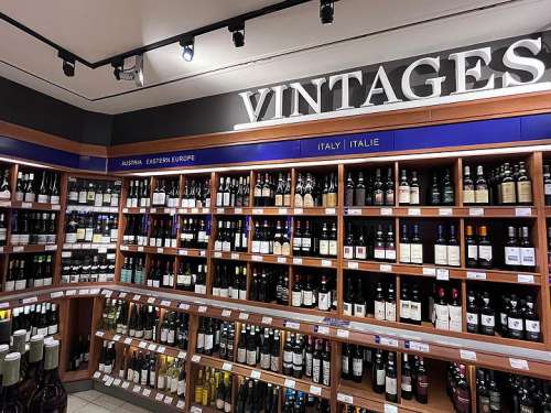 Regalfl�che f�r �sterreichische Weine in Kanada bei der LCBO